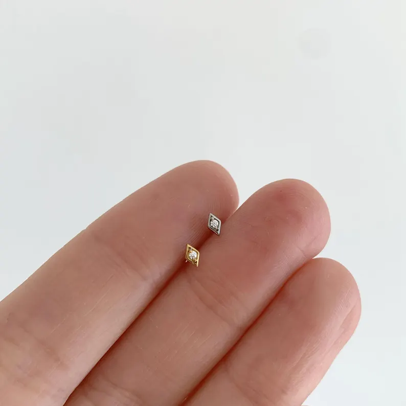 AIDE 1Pc 925 스털링 실버 마름모꼴 CZ 지르 - Tragus Flat Back 리뷰 및 가격